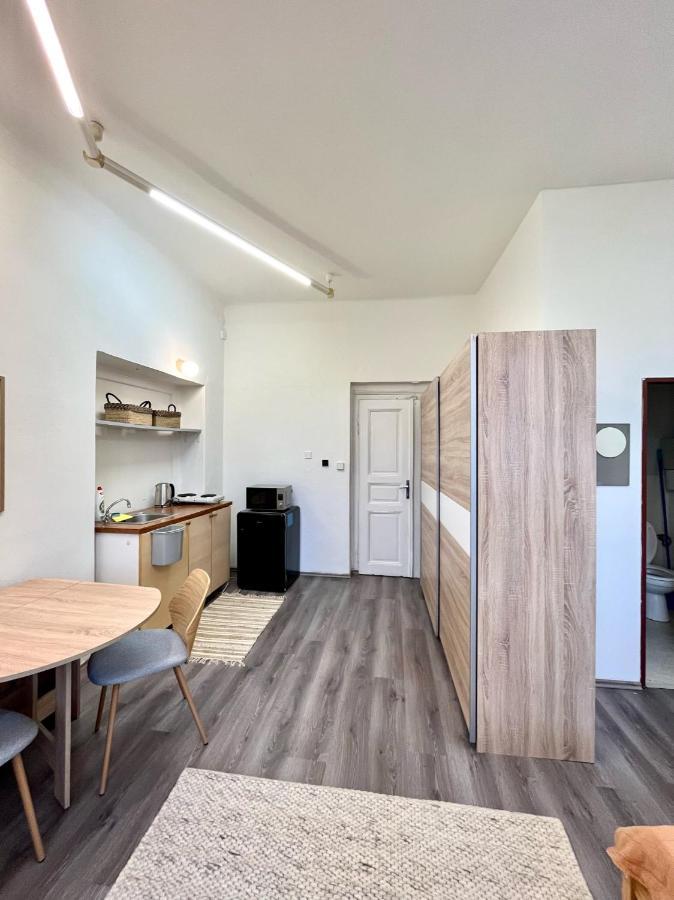 1 Bedroom Studio Close To Palmovka Prága Kültér fotó